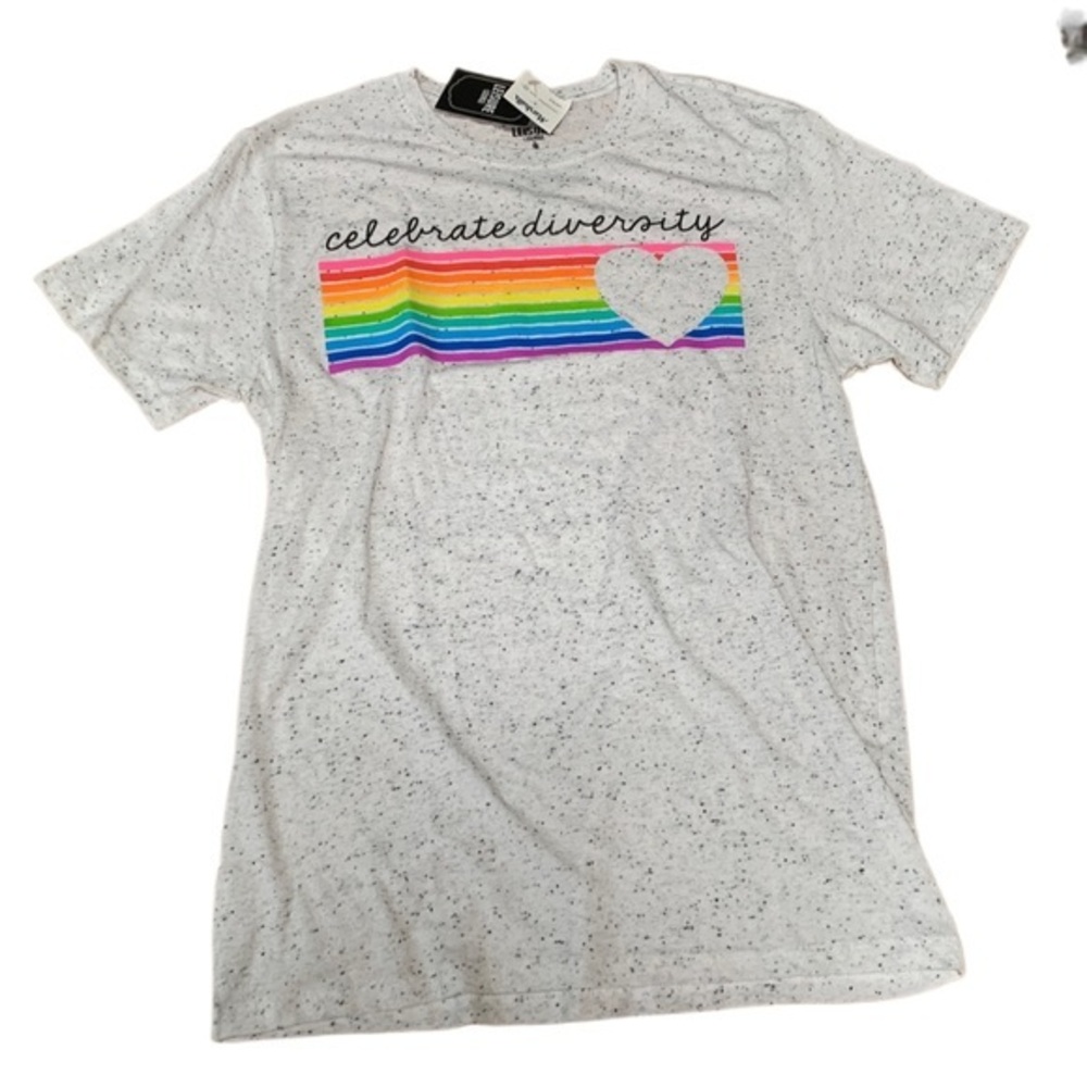 NWT NEW Pride T-shirt rainbow celebrate diversity cotton Tee Cream heart gray